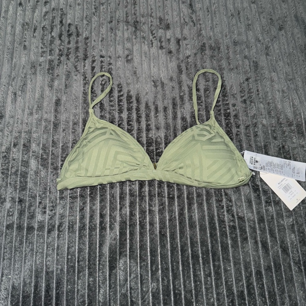 Billabong bikini top, new with tags size large